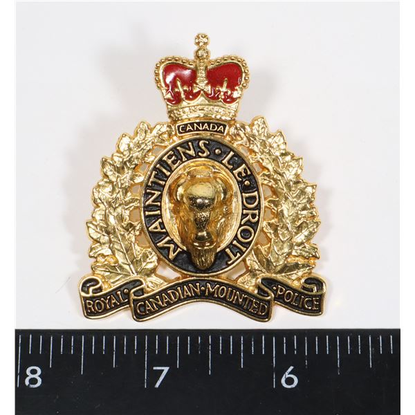 #429 1980 ROYAL CANADIAN MOUNTED POLICE CAP BADGE