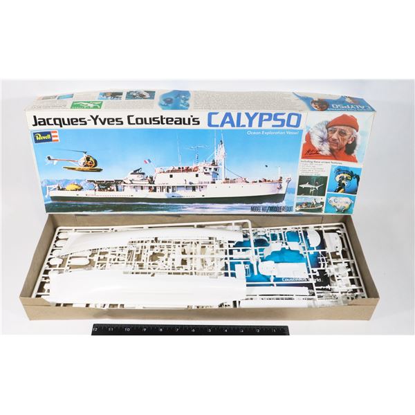 #923 REVELL JACQYES YVES COUSTEAU'S CALYPSO VESSEL