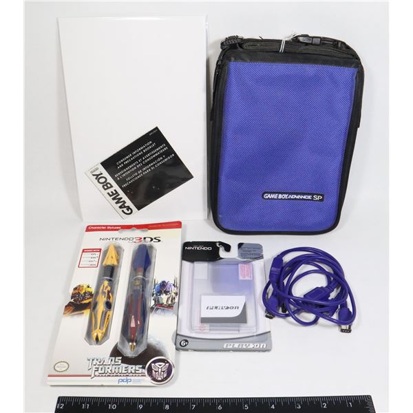 BUNDLE OF NINTENDO GAMEBOY ACCESSORIES