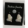 Image 3 : Qty 8 Pair Metal Silver-Tone Shell Shaped Stud Pierced Earrings