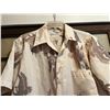 Image 2 : Vintage Tori Richard Men's Aloha Shirt Size Large (44" Chest) w/ Bird Motif (pre-owned)