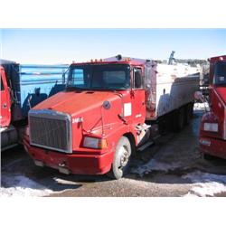 95 Volvo Truck w/90 Spudnik Bed