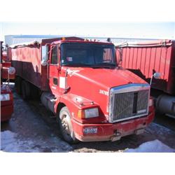 95 Volvo Truck w/89 Spudnik Bed