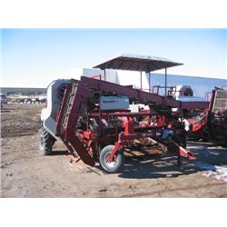 02 Spudnik 5640 Harvester - 4-row