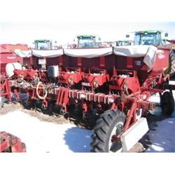 02 Spudnik 8600 Planter - 6-row