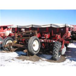 02 Spudnik 8600 Planter - 6-row