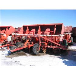 Kverneland UN3300 Planter - 6-row