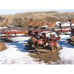 IHC 145 Plow - 4-bottom