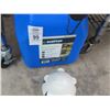 Image 2 : Gas Can w/Gas, Spray Wand