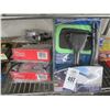 Image 2 : Hair Towels, Blind Spot Mirrors, LED Lights, Windshield Cleaners, Microfiber Cloths
