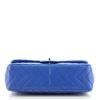 Image 4 : Chanel Classic Single Flap Bag Chevron Lambskin Jumbo