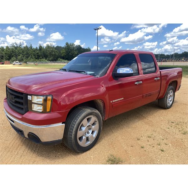 2009 GMC SIERRA SLE Pickup Truck