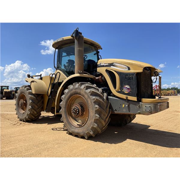 2009 CHALLENGER MT945C Scraper Tractor