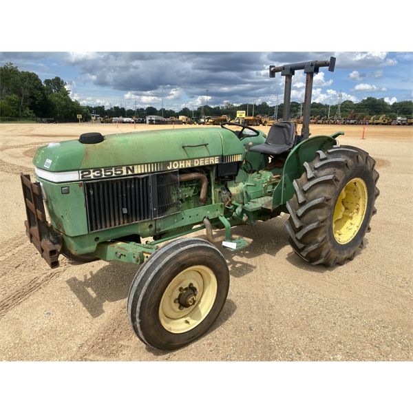 JOHN DEERE 2355N Farm Tractor
