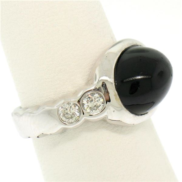 18K White Gold Oval Bezel Set Black Onyx & Burnish Set Round Diamond Bubble Ring