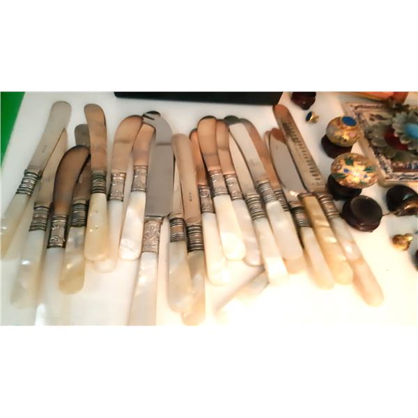 Antique Knives & Decor A