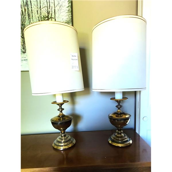Pair of Lamps B