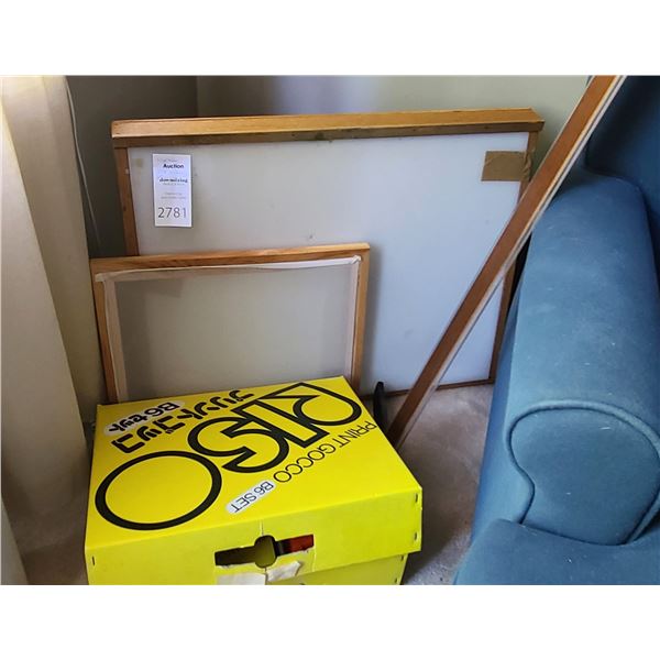 Light Table & Silk Screeming B