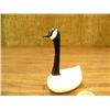 Image 3 : 3.5" ivory and baleen Canadian goose by Aningayou - Stock # 484F (2)