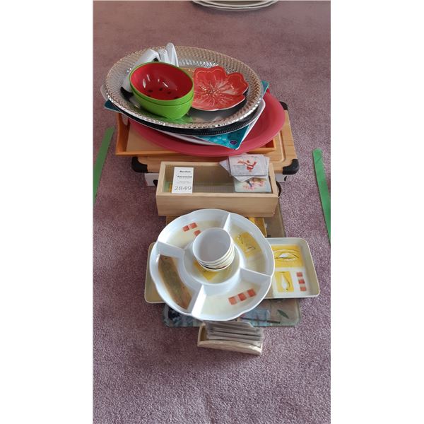 Trays, Serveware, A