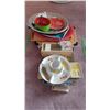 Image 1 : Trays, Serveware, A