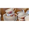 Image 4 : China Dinnerware Set A