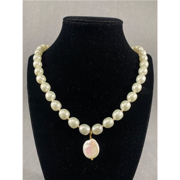 Lovely Hand Knotted Artificial Pearls w Genuine Pearl Pendant Necklace