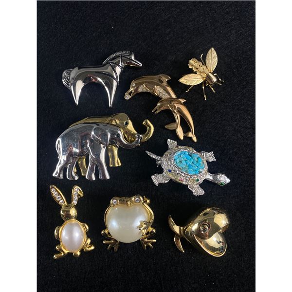 Large Collection of Gold & Silver Plated Vintage Brooches