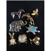Image 1 : Large Collection of Gold & Silver Plated Vintage Brooches
