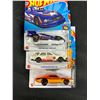 Image 2 : Assortment Of 10 New Collectible HotWheels In Original Packaging