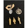 Image 2 : Group of Small Vintage Religious Items