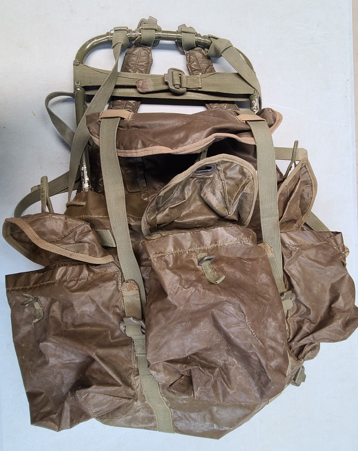 P64 Pattern Rucksack Frame Vintage Canadian Pattern 64 Military Back Pack with Frame