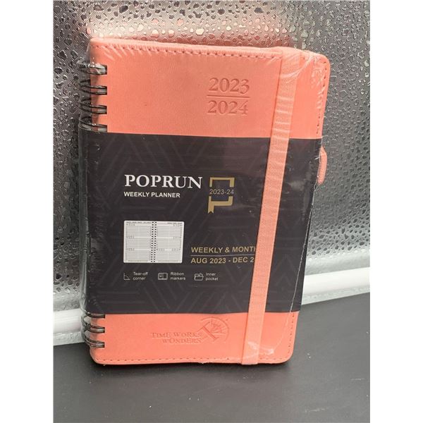 Poprun Weekly Planner Aug 2023-Dec 2024