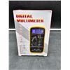 Image 1 : Digital Multimeter