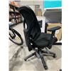 Image 4 : Mesh Back Office Chair