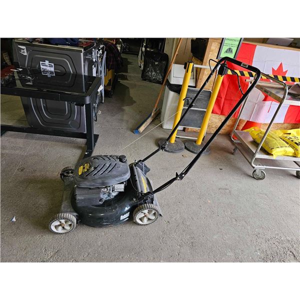 Yardworks 21" Gas Lawnmower
