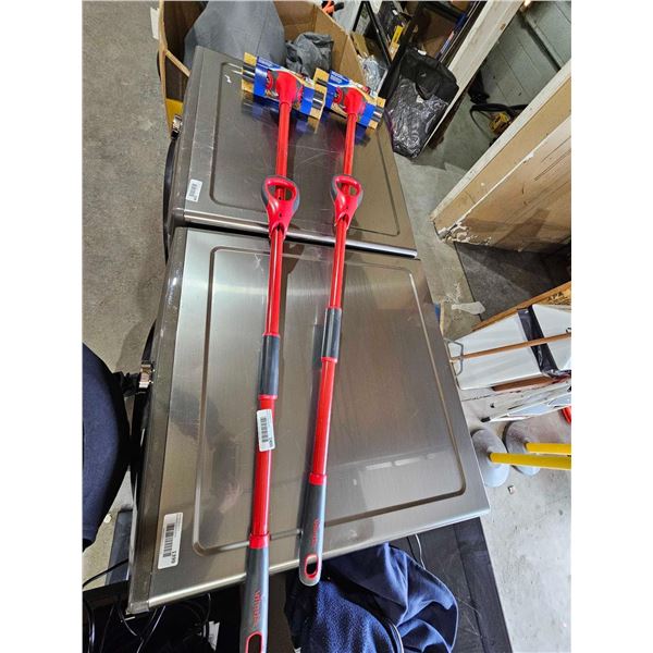 Lot of 2 Vileda Bee Mops