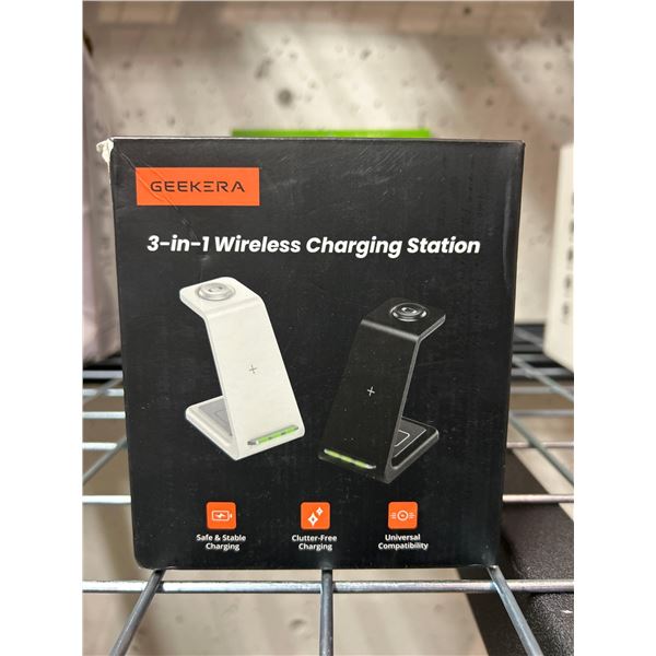 Geekera 3-in-1 wireless charging station