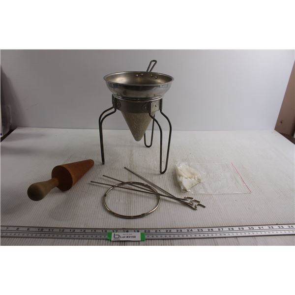 Berry Sieve with Accessories