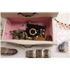 Image 3 : Jewelry Box with Jewelry