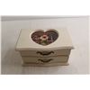 Image 6 : Jewelry Box with Jewelry