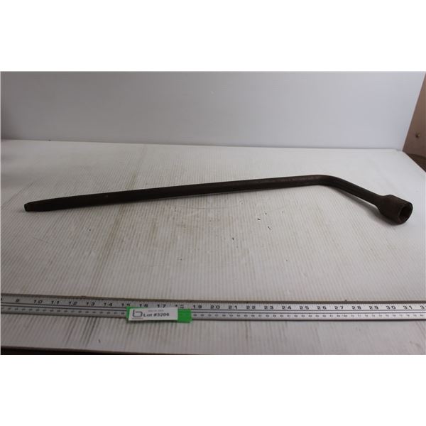 1 1/4" Heavy 26" Shaft Tire Iron