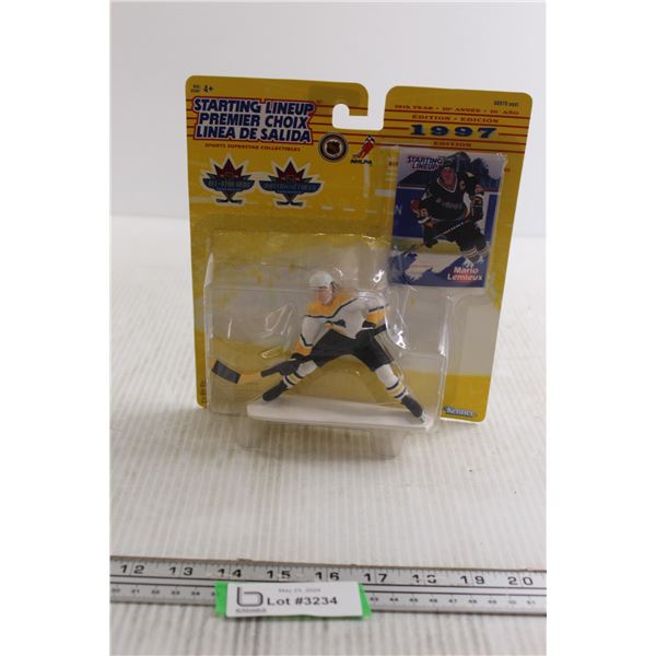 Starting Lineup 1997 Mario Lemieux Figurine - Sealed