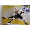 Image 2 : Starting Lineup 1997 Mario Lemieux Figurine - Sealed