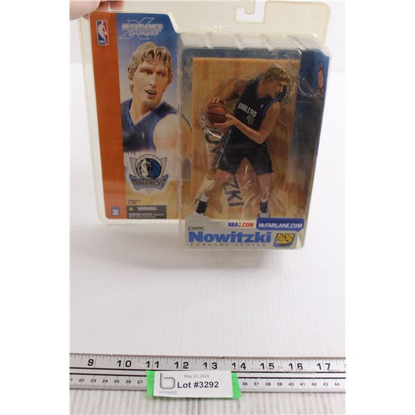 McFarlane's Dirk Nowitzki Figurine - Sealed