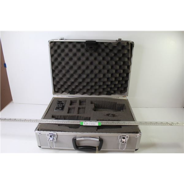 Metal Camcord Case w/Remote