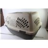 Image 4 : *Pet Taxi Cage w/Handle (27" x 17" x 18")