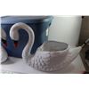Image 2 : (2) Swan Planters - Tote w/Lid