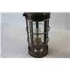 Image 3 : (2) Kerosene Lanterns