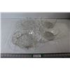 Image 1 : (2) Crystal Bowls, (2) Glass Serving Trays